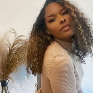 Meet your Posher, Natasha